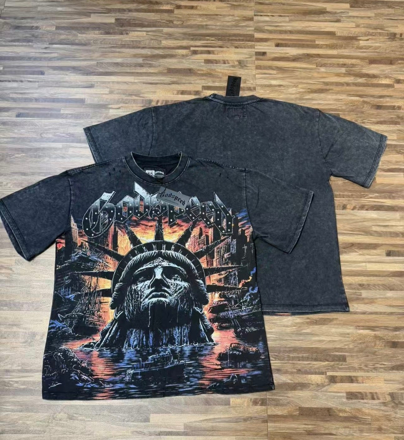 Noir Liberty Tee